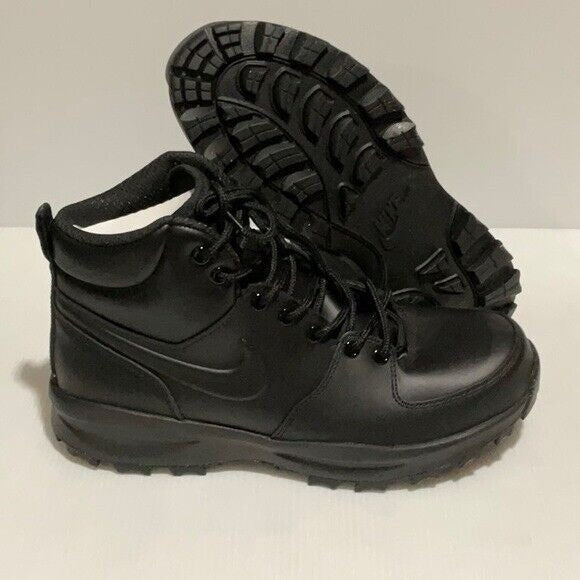 Nike Manoa hiking leather boots for me size 13 us