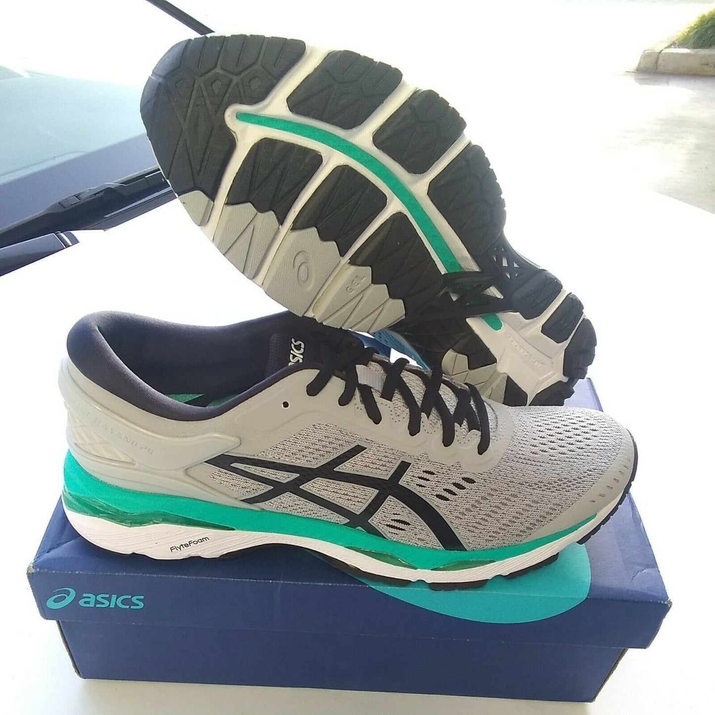 Asics woman gel kayano 24 size 12 mid grey black atlantis new running shoes