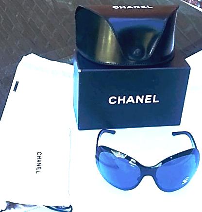 Woman chanel sunglasses 4165 Black frame authentic made in Italy