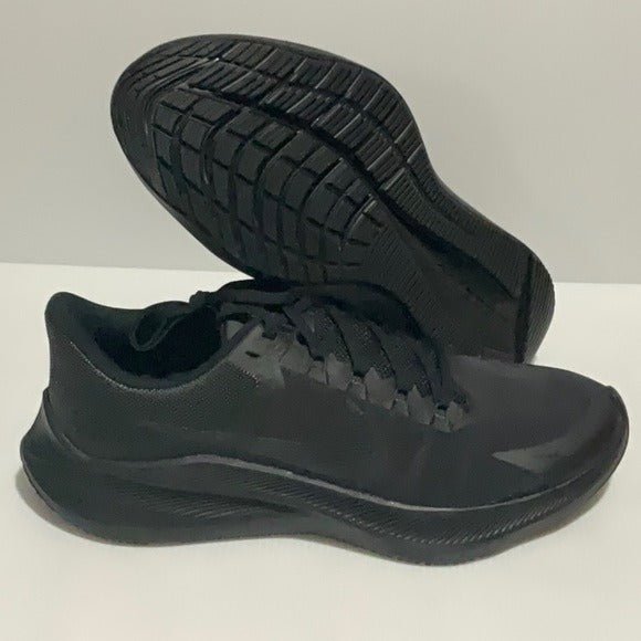 Nike zoom Winflo 8 black running shoes size 11 us men
