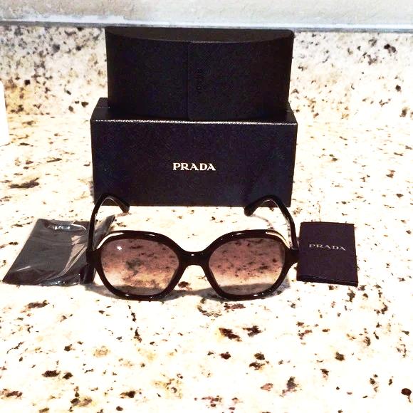 Prada woman sunglasses spr 06U made in Italy