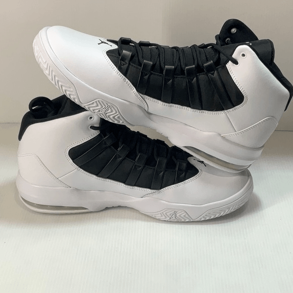 Nike Jordan max aura basketball shoes size 12 us men