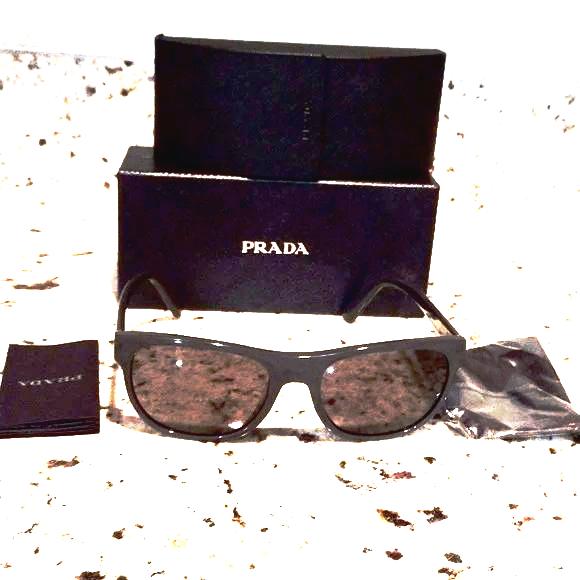Prada polarized sunglasses spr 04xs made in Italy