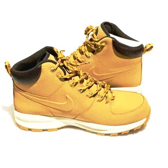Nike Men’s Manoa leather hiking boots size 11 us