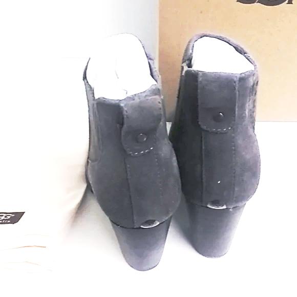 Woman ugg boots cobbie ii size 7.5 us