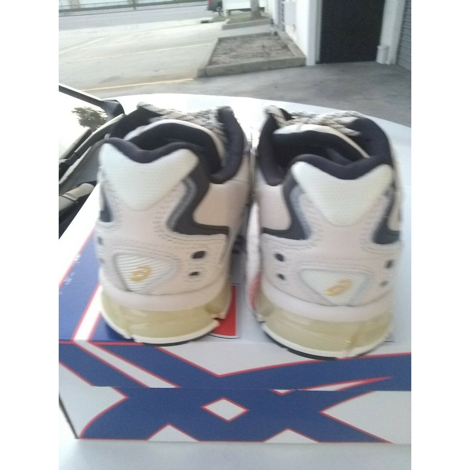 Asics Kayano 5 360 Cream Rich Gold Size 8.5 Men US running shoes