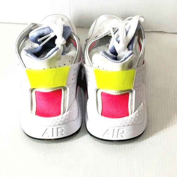 Woman’s Nike air max huarache running shoes size 8 us - Classic Fashion Deals